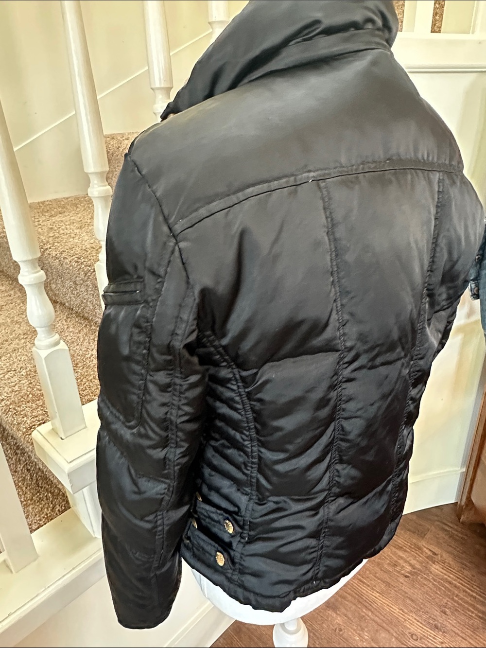 Guess bomber style jacket - Picture 7 of 9